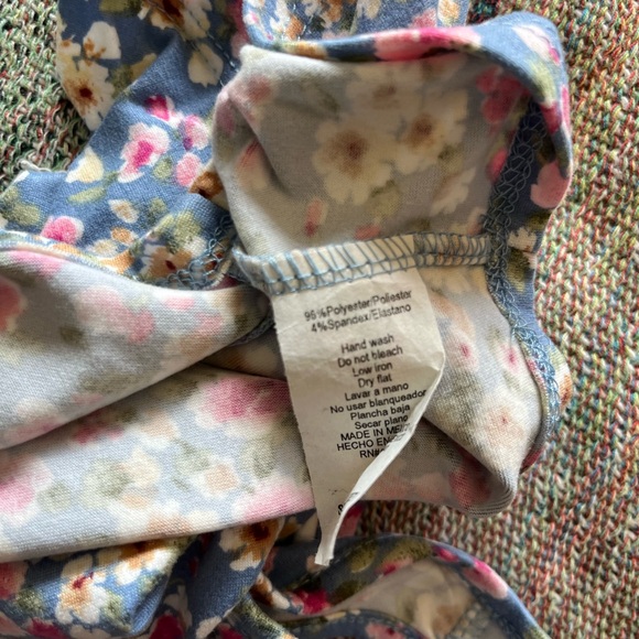 Timing Blue and White Fitted Crop Tank Top Floral Print SZ S Mini Cut Out - Picture 11 of 11